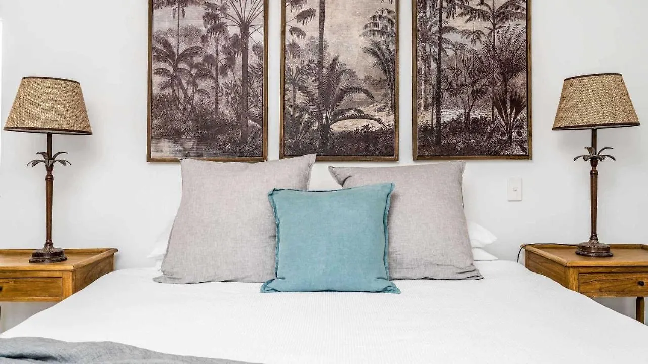 Palms Penthouse Villa Byron Bay 0*,  Australia